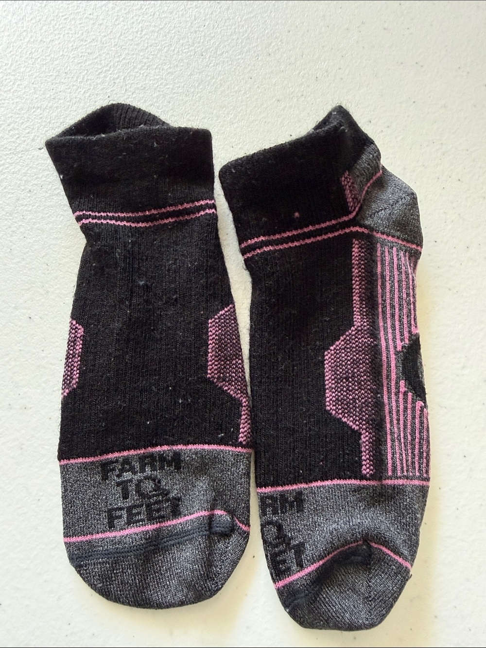 Farm to Feet Wool Blend Black & Pink Athletic Ankle Socks - Size M